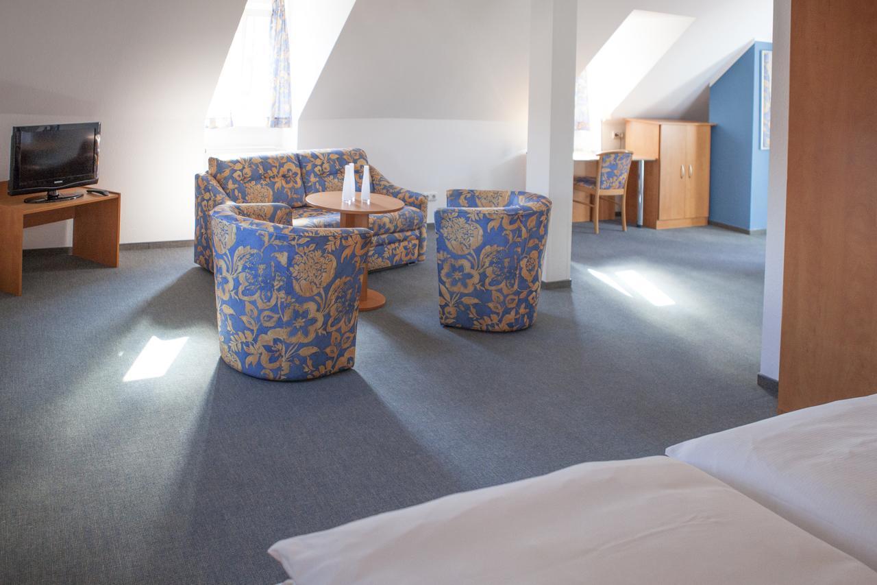 Hotel Am Markt Hungen 外观 照片